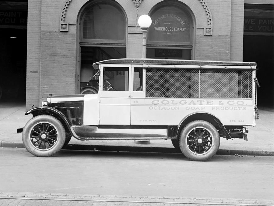  Graham Brothers Delivery Van 1925 года  (фото 4 из 5)